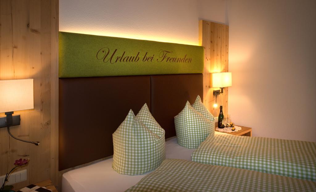 Ferienwohnung Fernblick Mayrhofen Zimmer foto